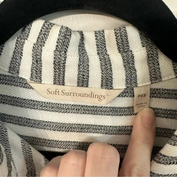 Soft Surroundings Women's Asymmetrical 3/4 Sleeve Striped Top Size PXS GUC - Picture 5 of 10